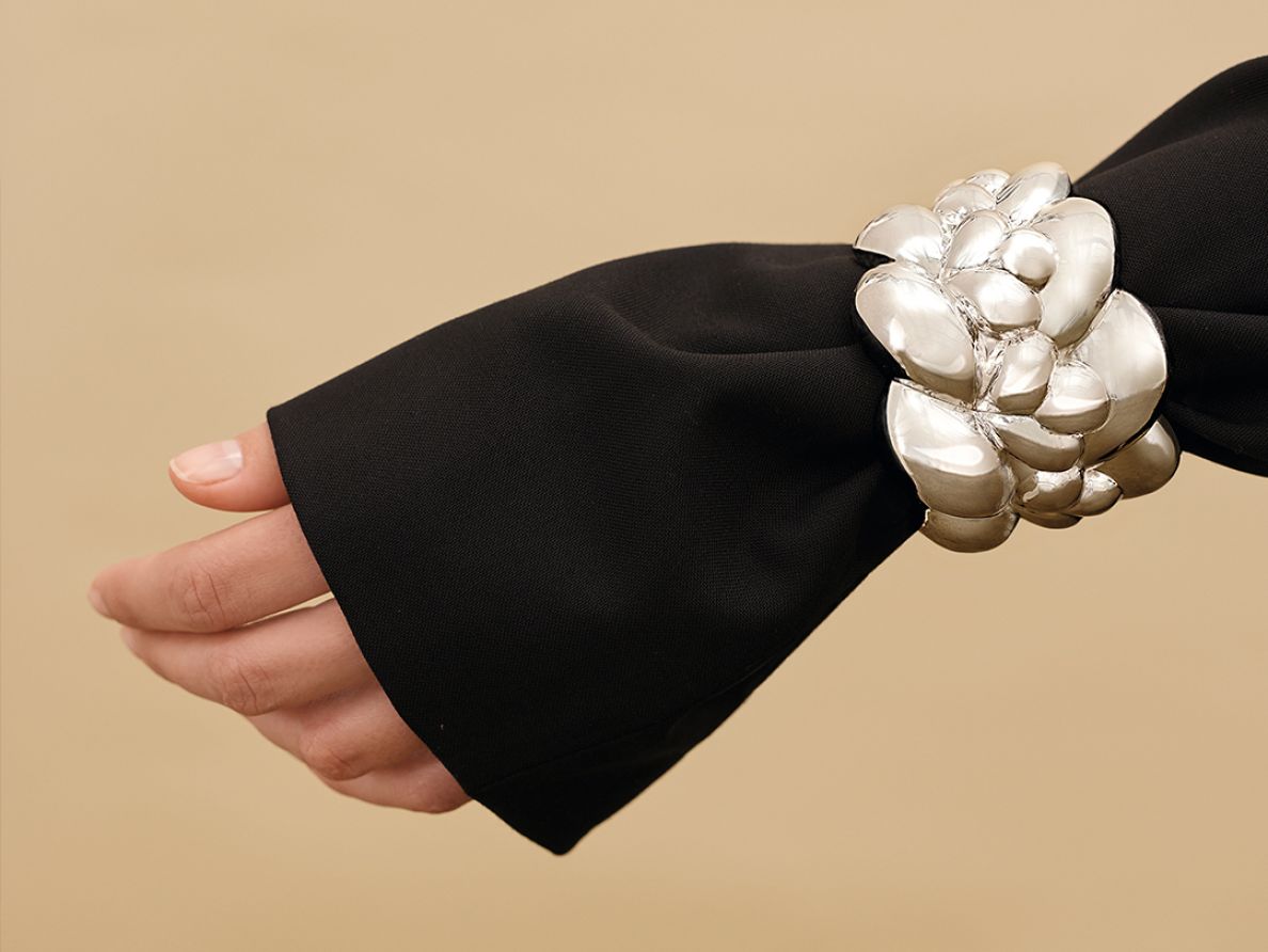 Bijoux XXL : comment adopter la tendance oversize ?