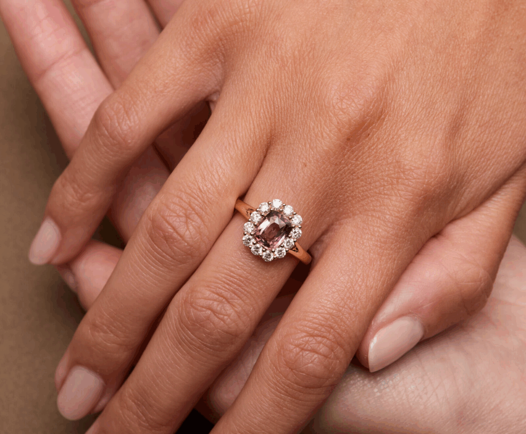 Saphir : toutes les couleurs lui vont si bien